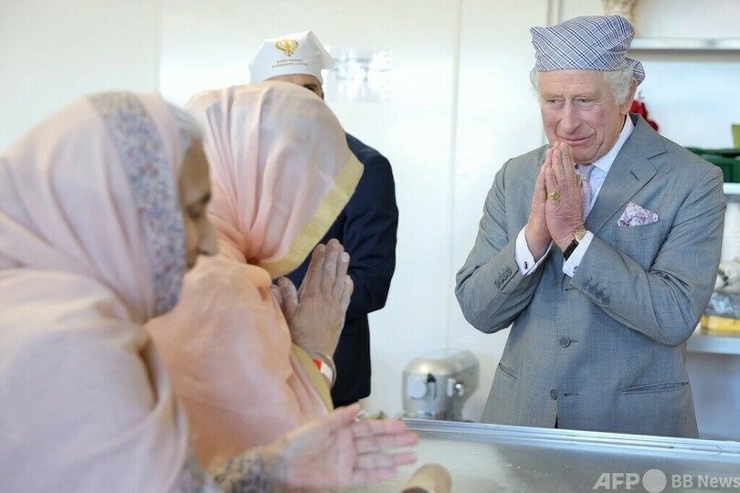 チャールズ国王に卵投げつけか 男を逮捕