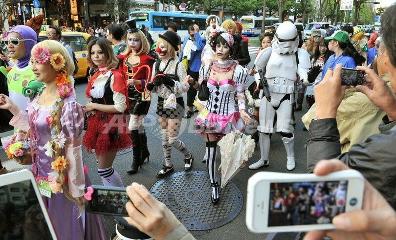 川崎市でハロウィーンの仮装パレード、観客11万人