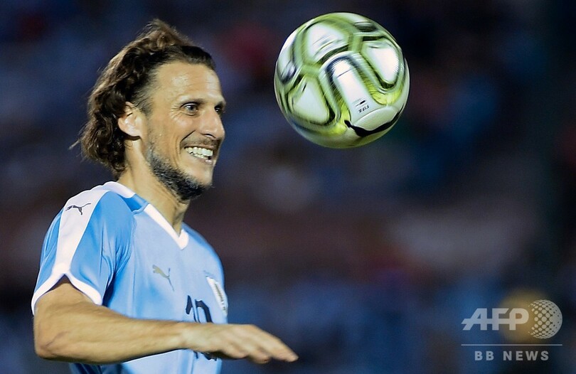 フォルラン氏引退記念試合、現役選手や往年のスターらが集合