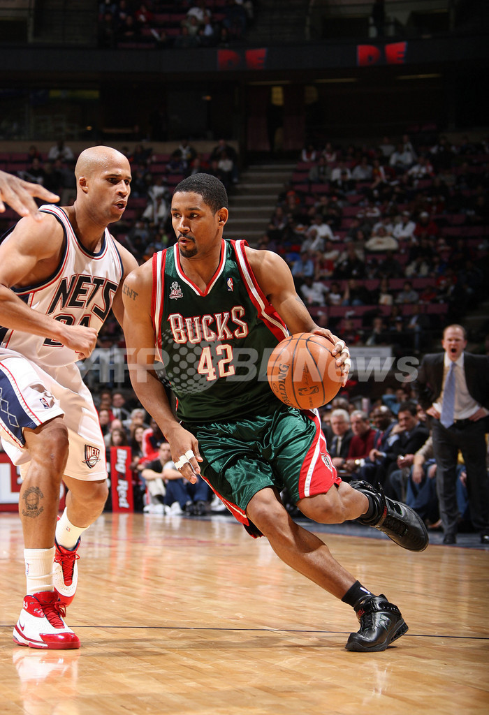 ネッツ バックスを降し9連敗から脱出