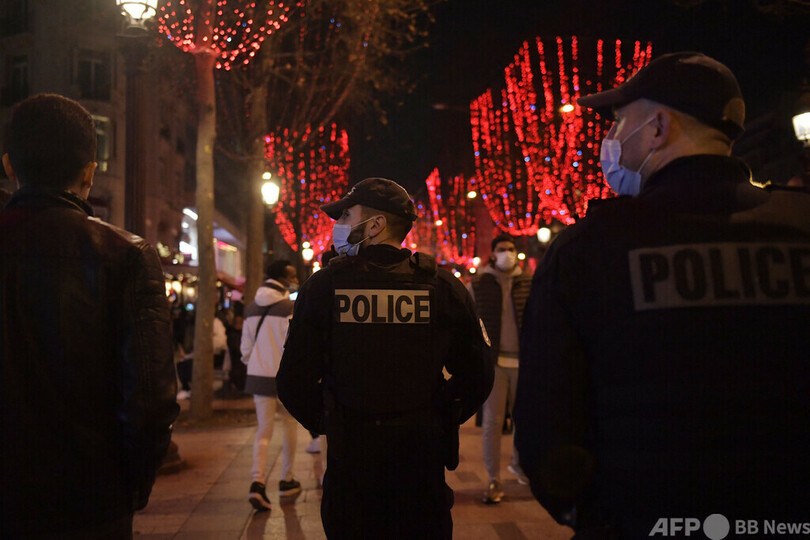 仏大統領、ワクチン未接種者への強い圧力を警告