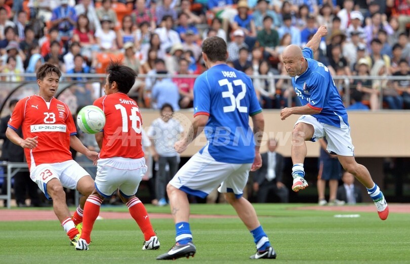 サッカー「日本・イタリアOB戦」開催、R・バッジョ氏来場