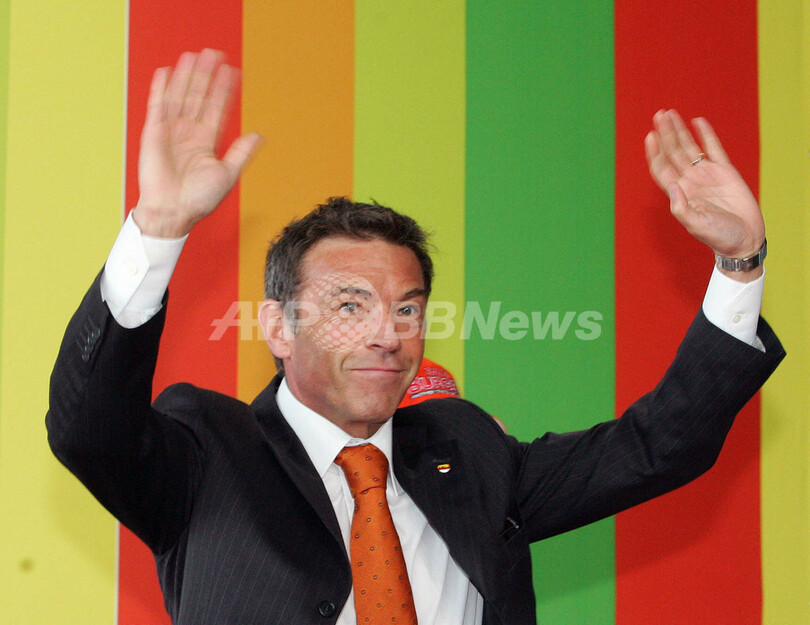 オーストリア極右政党のハイダー氏、交通事故で死去