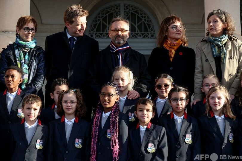 学校制服の試験導入開始 仏