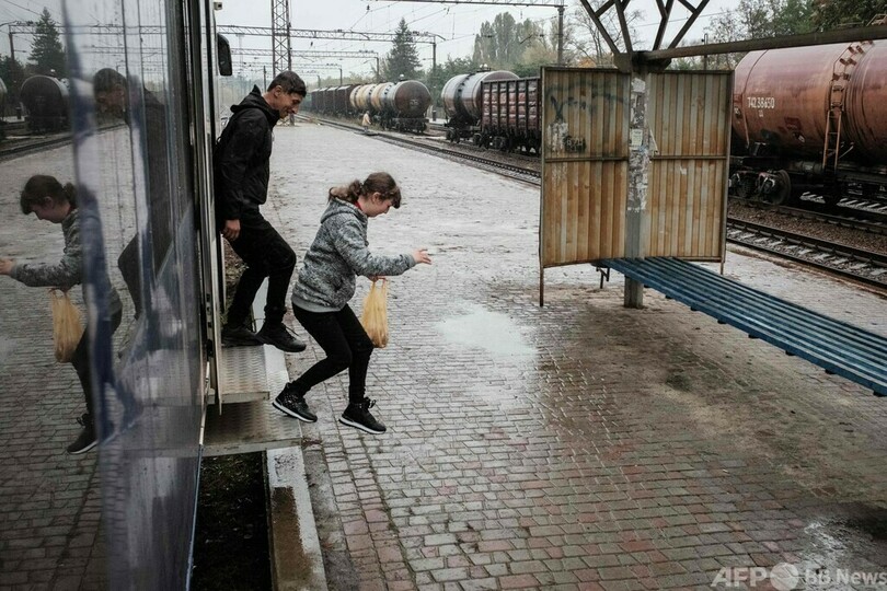 ハルキウ州で都市間鉄道再開 7か月ぶり ロシアから奪還