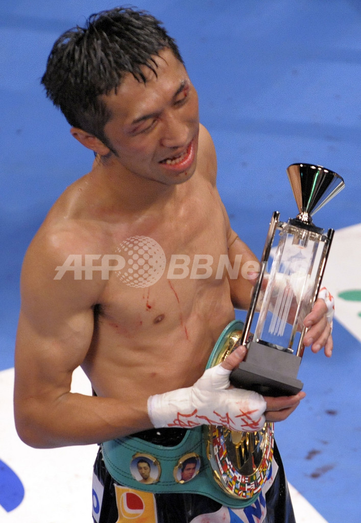 WBCフライ級、内藤判定勝ち