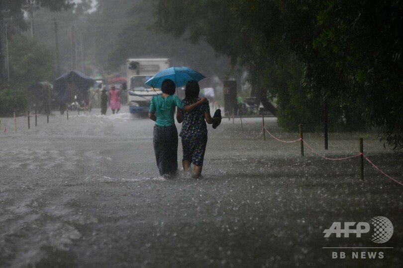 ミャンマー、モンスーン豪雨で大規模洪水 町一帯が湖に