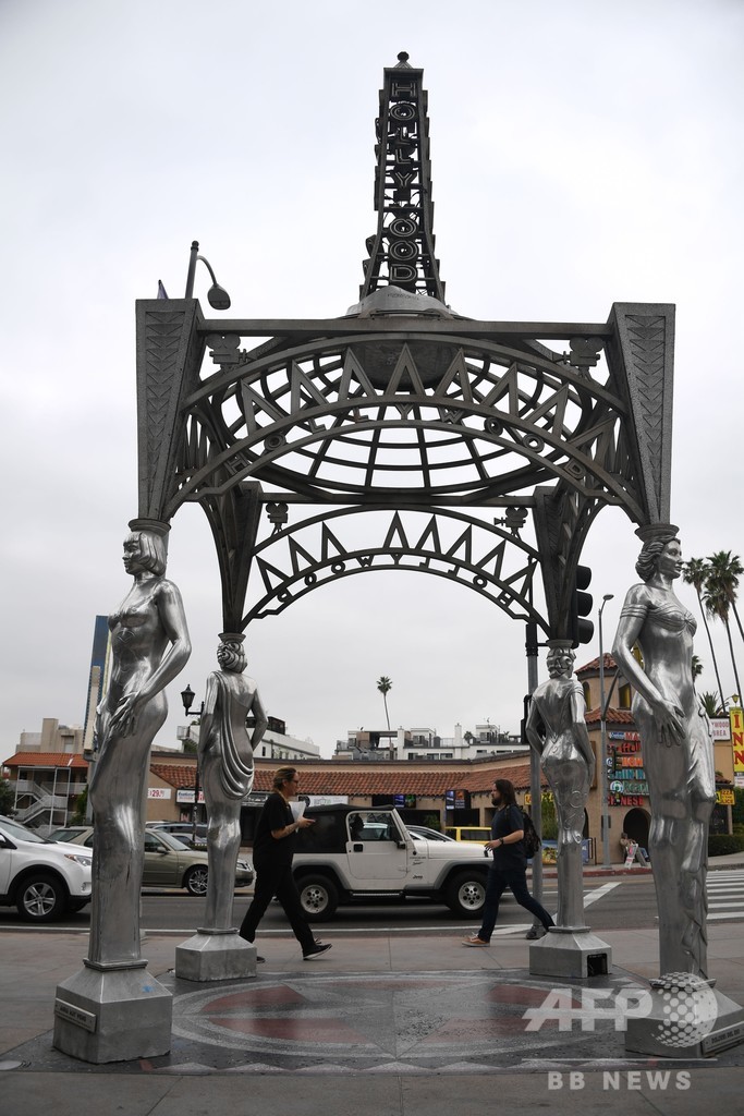 ハリウッドのモンロー像盗まれる、のこぎりで切る男の目撃情報