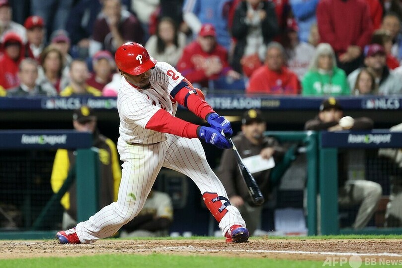 フィリーズが2勝1敗に、パドレスに競り勝つ ナ・リーグ優勝決定S