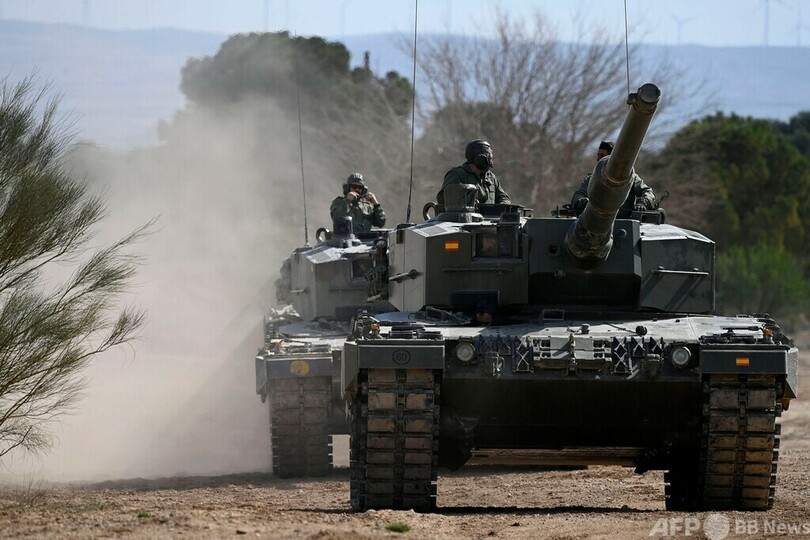 ウクライナ兵、「レオパルト2」操縦訓練完了 スペイン