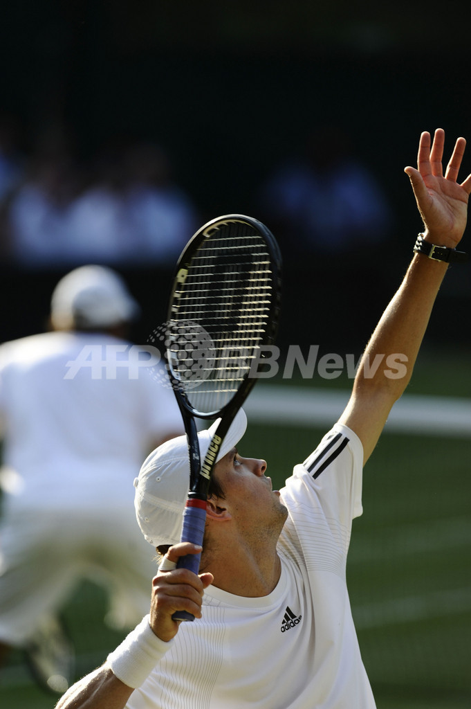 ブライアン兄弟が準決勝進出、ウィンブルドン選手権