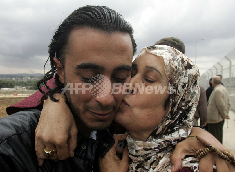 イスラエル、パレスチナ人429人を釈放