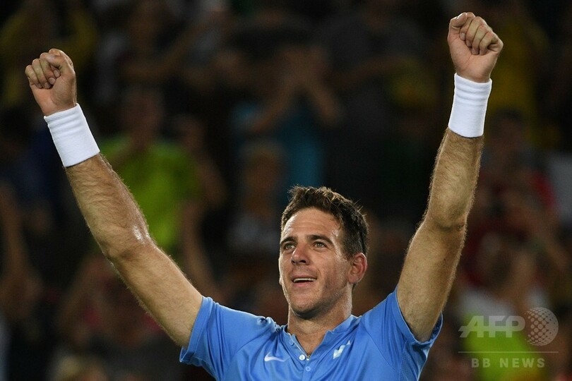 ジョコビッチが涙の初戦敗退、またもデルポトロに屈する