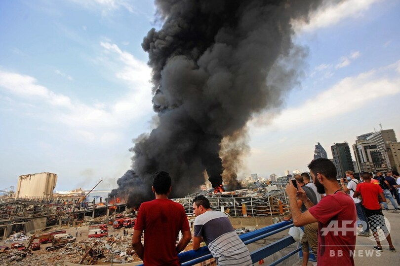 レバノン首都の港で大規模火災 8月にも大爆発の被害