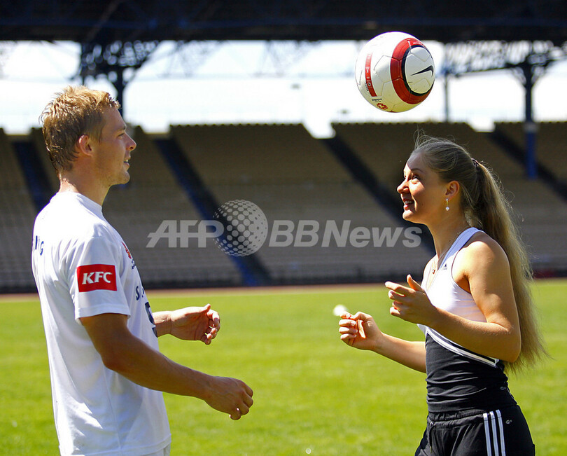 ＜テニス 07全豪オープン＞チャクベターゼ メルボルン・ヴィクトリーの練習グラウンドを訪問 - オーストラリア