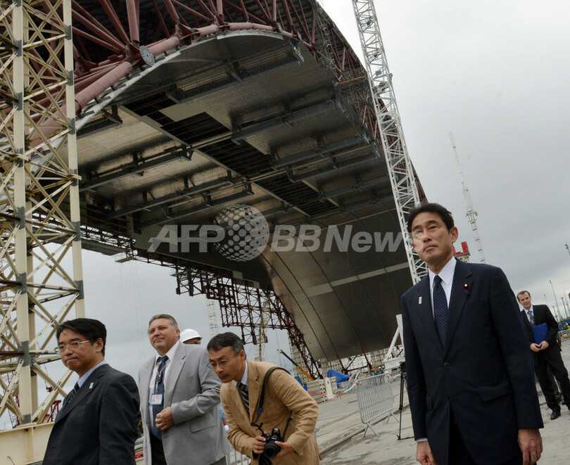 岸田外相、チェルノブイリ原発を視察 ウクライナ