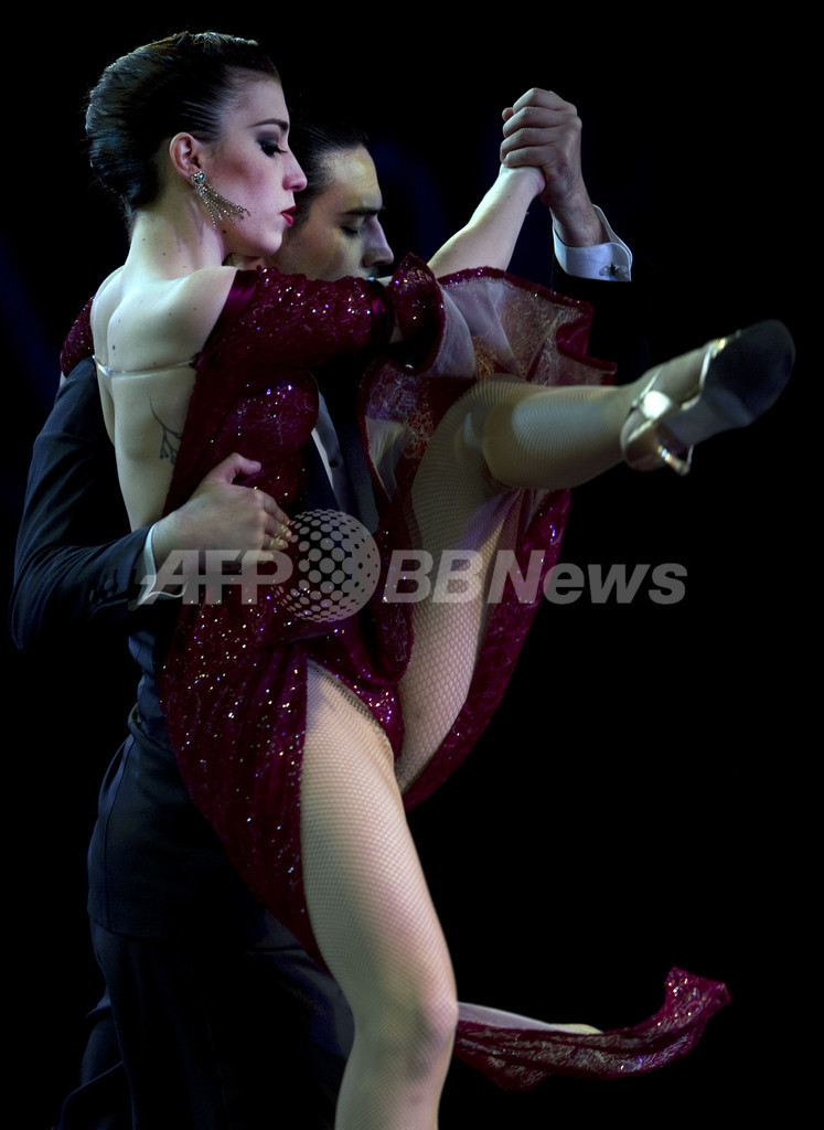 世界タンゴ選手権、各国代表の華麗なダンス