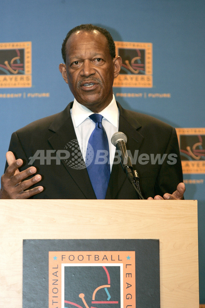 ＜06NFL＞ジーン・アップショー氏 引退した選手の年金問題について語る - 米国