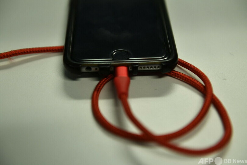 EU、充電器「USB-C」に統一へ アップルに打撃