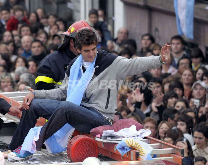 全米オープン制覇のデルポトロが故郷で4万人の歓迎