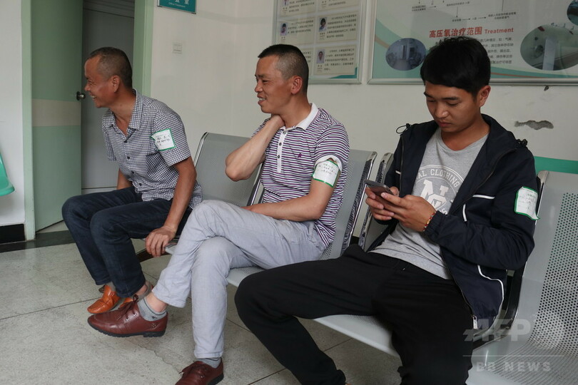 副操縦士の服破けた「奇跡の20分間」 中国・四川航空機緊急着陸