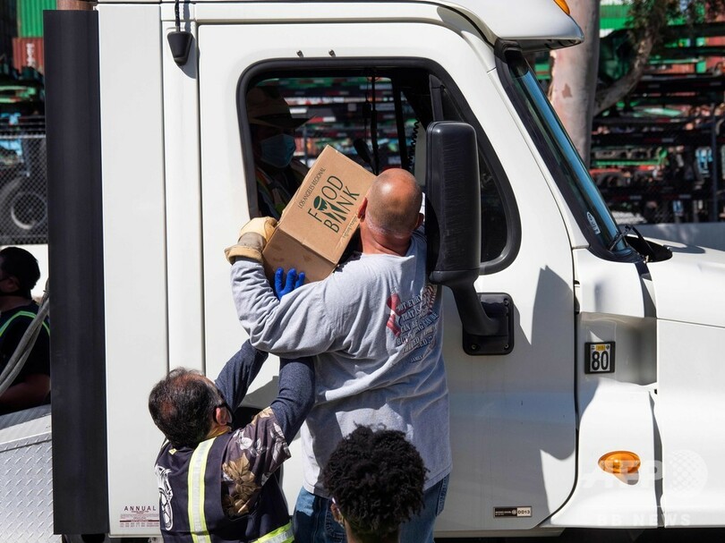 米就業者数、過去最悪の2050万人減 失業率14.7%