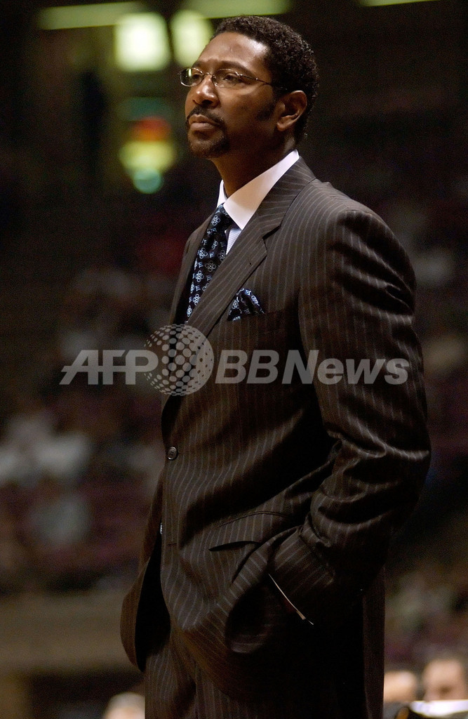 ＜06-07NBA プレーオフ＞ネッツ ラプターズとの接戦を制しカンファレンス準決勝進出を決める - 米国