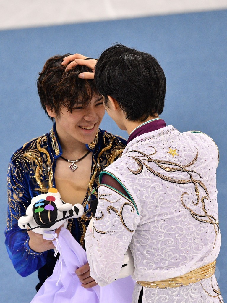 羽生がフィギュア男子2大会連続の金、宇野が銀  平昌五輪