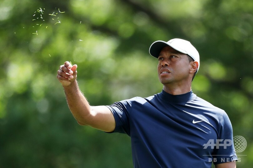 ウッズ、マスターズV5へミスしながらも堅調に11位T発進