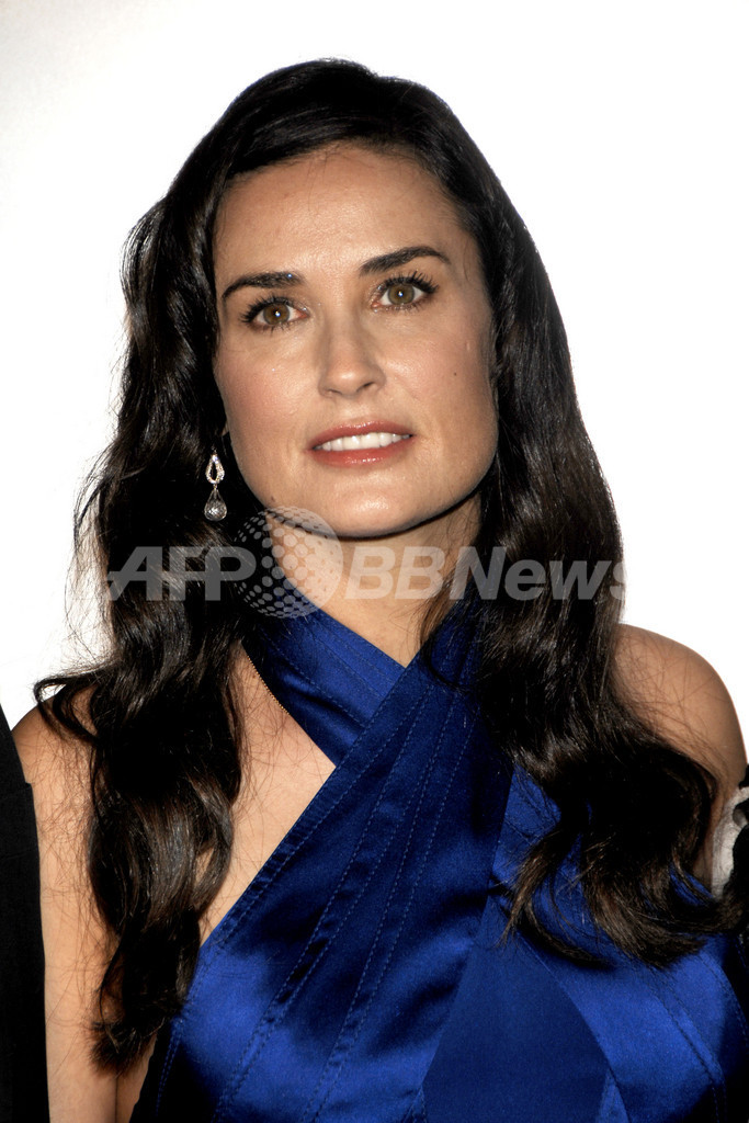 デミ・ムーア、「トランプ・インターナショナル・ホテル&タワー・ドバイ」発表会に登場