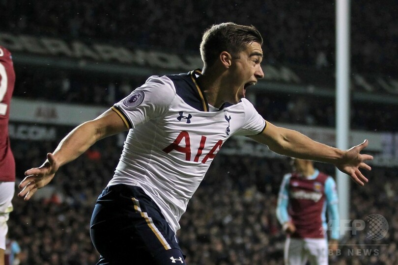 トゥーレの2得点でマンCが勝利、トッテナムも逆転勝ち