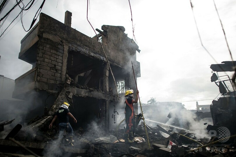 複数の花火店巻き込む火災、26人死傷 フィリピン