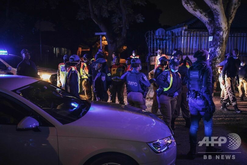 外出禁止令下、バー帰りの男性を警官が射殺か 南ア