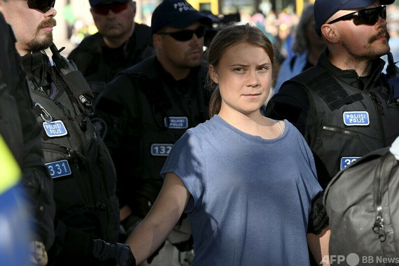 グレタさん、「絶滅への反逆」のデモ参加 フィンランド