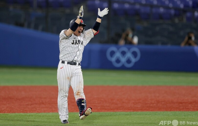 日本が米国にサヨナラ勝ち、甲斐が決勝打