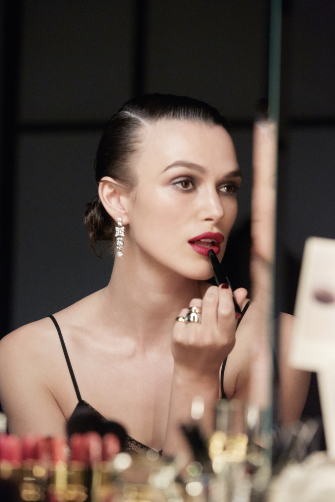 「シャネル」女優キーラを迎えたビューティトーク公開