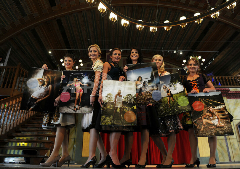 美しき農家の妻たちがモデルのカレンダー、ドイツ