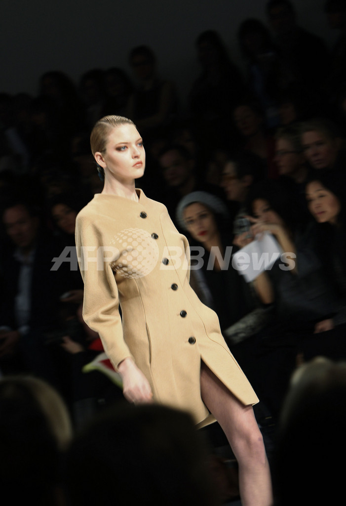 ＜09/10年秋冬ロンドン・コレクション＞ピーター・ピロット、新作を発表