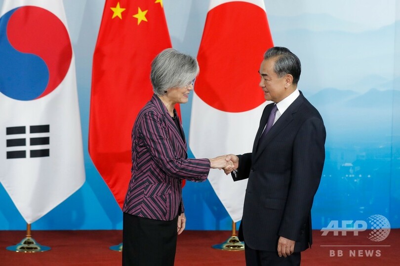 北京で日中韓外相会談