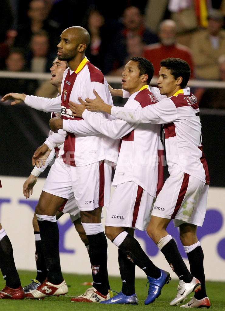 セビージャ アーセナル降し決勝トーナメント進出を決める