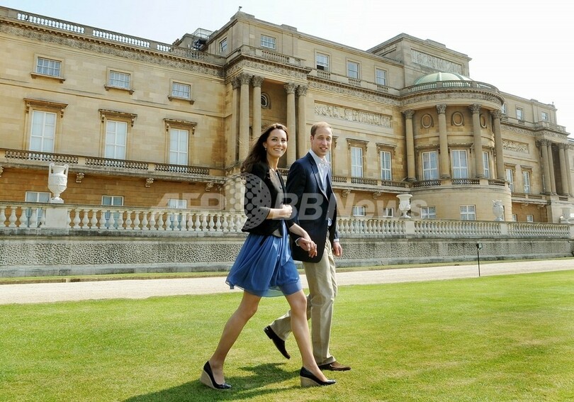 ウィリアム王子とキャサリン妃、ハネムーンへ出発 行き先は秘密