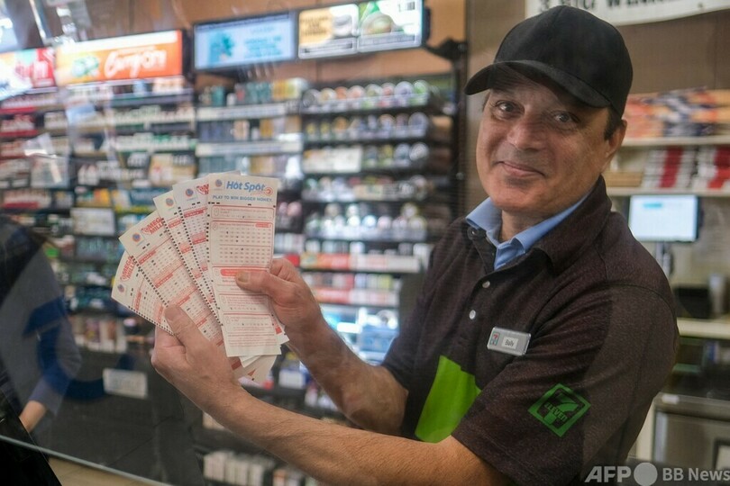 当せん金額1380億円、宝くじ求めて「世界一幸運なセブンイレブン」に客殺到 米
