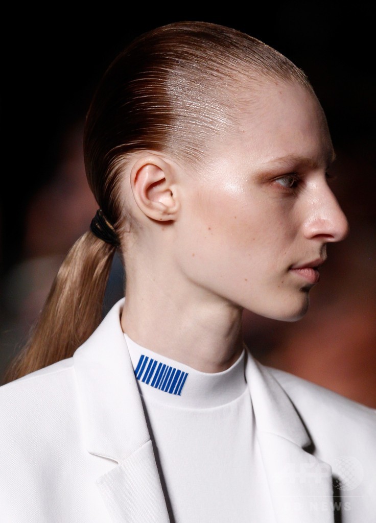 スニーカースタイルがさらに進化！？「アレキサンダー ワン」15年春夏