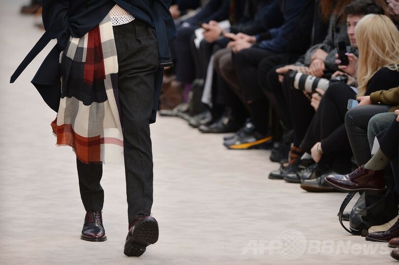 ＜14/15年秋冬ロンドン・メンズコレクション＞バーバリー プローサム