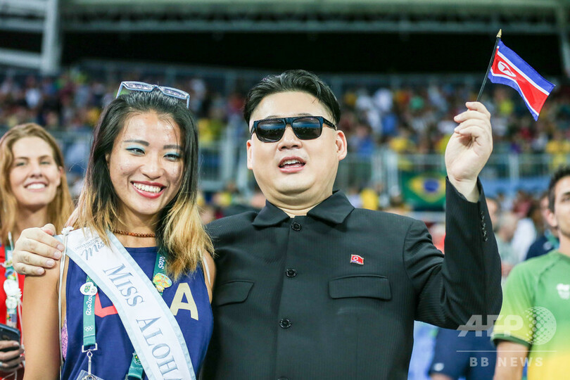 【写真特集】雰囲気はまるで本物、金正恩氏のそっくりさん「ハワードX」