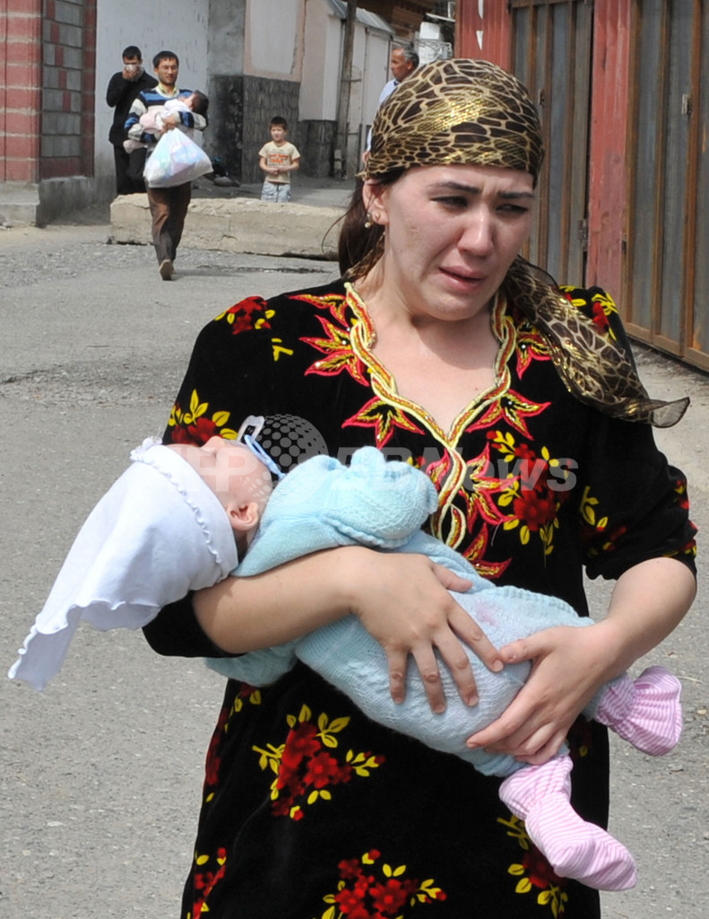 キルギス民族衝突で難民40万人、国連