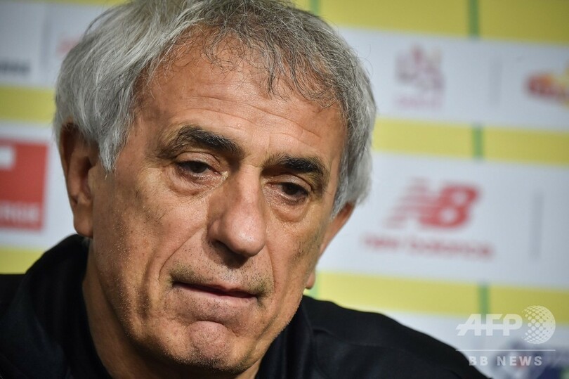 ハリルホジッチ監督、サラ選手の死に涙 ナントは背番号を永久欠番へ