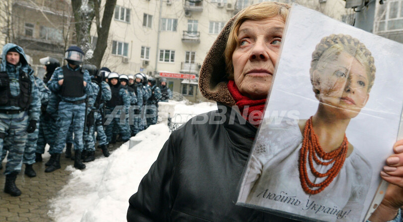 ティモシェンコ前首相の娘、「当局は母を殺そうとしている」