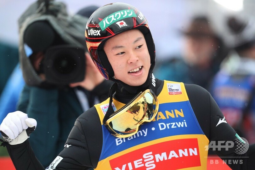 小林陵侑がジャンプ週間3連勝、史上3人目の4戦全勝に王手
