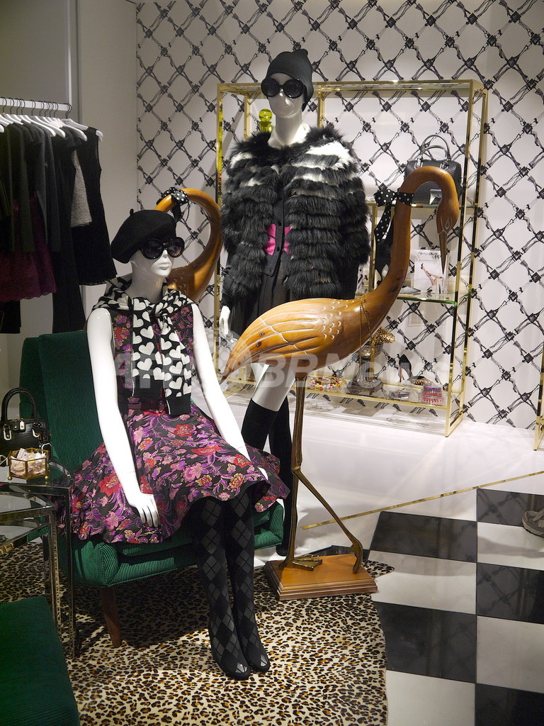 「アリス + オリビア」旗艦店、12月5日にオープン